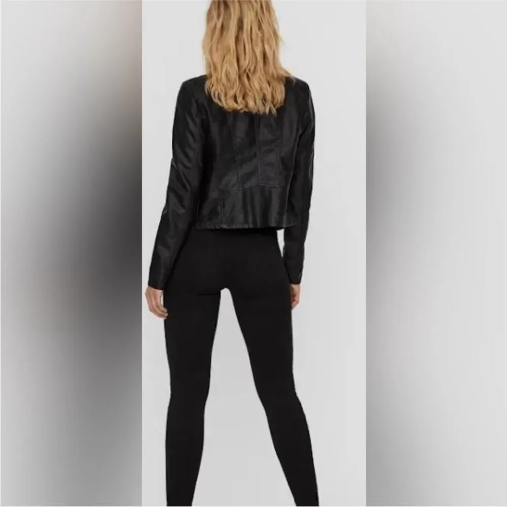 Vero Moda Favodona Faux Leather Moto Jacket‎ Full Zip